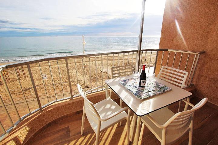Apartamento Europa Primera Linea De Playa Guardamar Lejlighed Guardamar del Segura Eksteriør billede